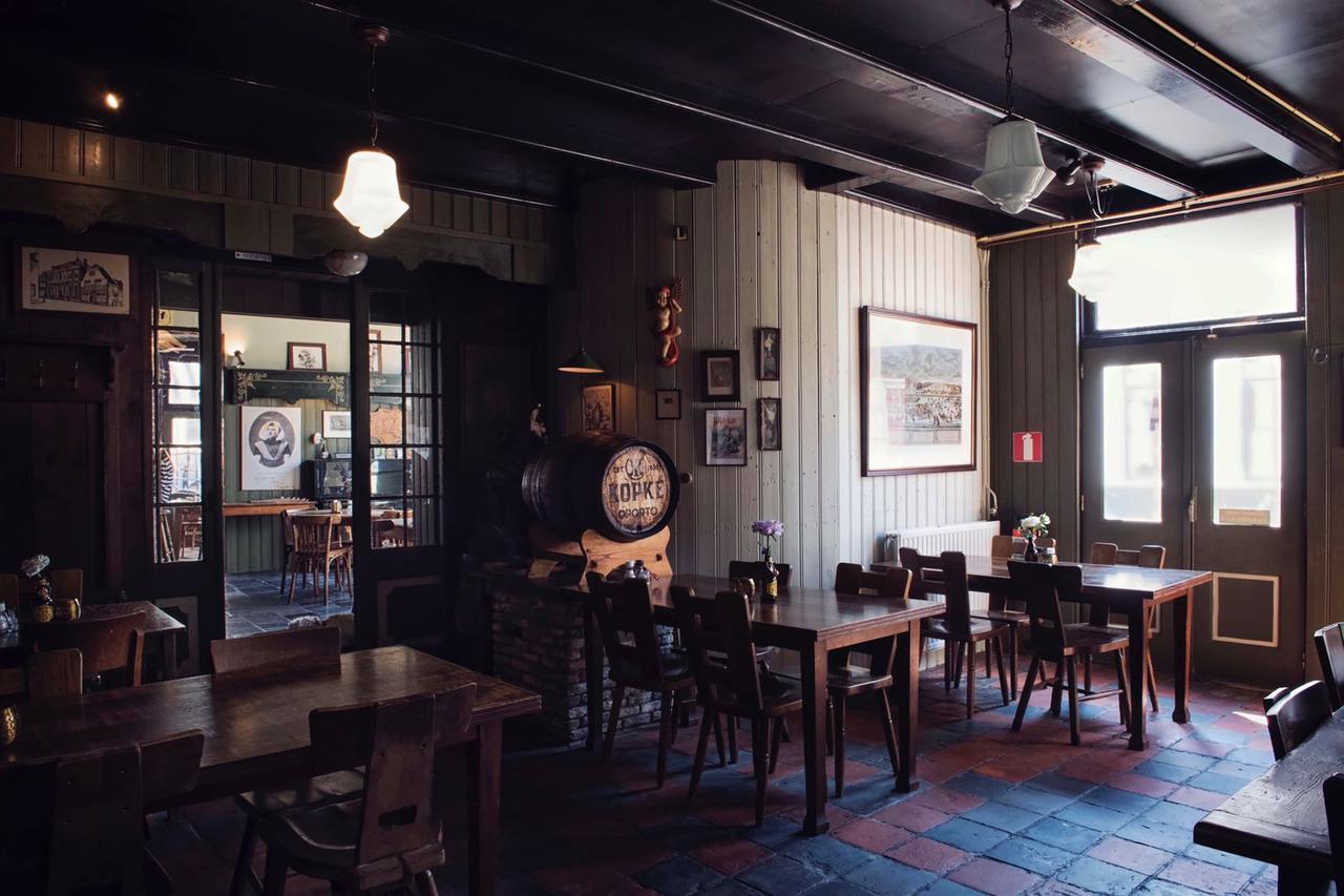 Cafe Restaurant Hotel De Mug Middelburg Exterior photo
